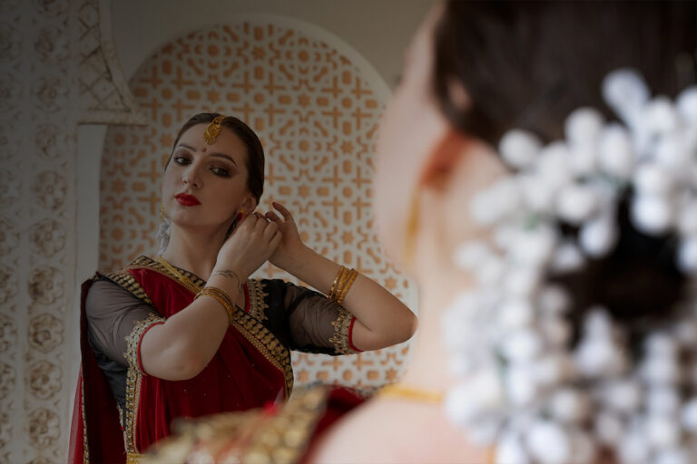 The Timeless Beauty of Earrings: A Complete Guide to Style and Elegance