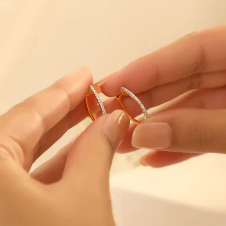 KC02270_hand_creative KC02270_hand_creative